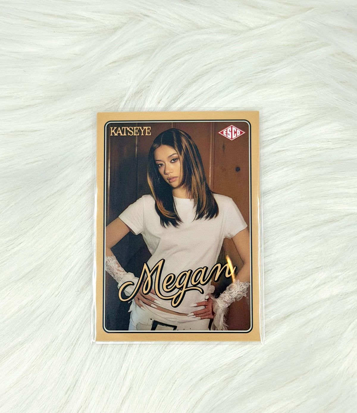 KATSEYE Megan 2026 ESCO WILD Trading Card #16 | Base